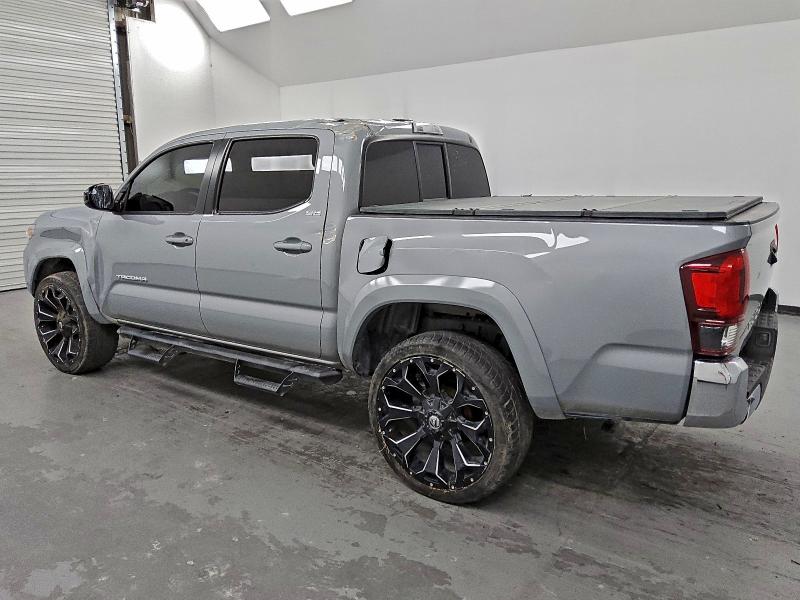 5TFAX5GN1LX175416 - 2020 TOYOTA TACOMA DOUBLE CAB GRAY photo 2