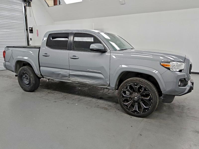 5TFAX5GN1LX175416 - 2020 TOYOTA TACOMA DOUBLE CAB GRAY photo 4