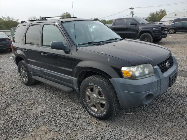 1FMYU92Z75KB28721 - 2005 FORD ESCAPE XLS BLACK photo 4