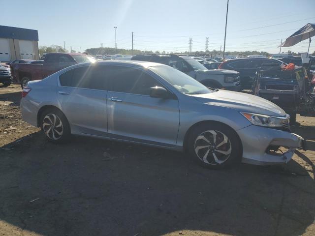 1HGCR2F93HA021551 - 2017 HONDA ACCORD EXL SILVER photo 4