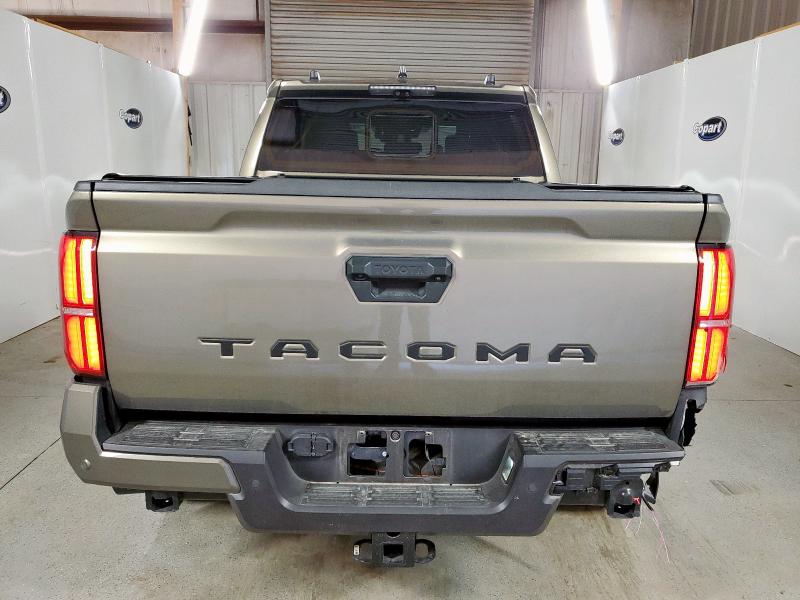 3TMKB5FN5SM035975 - 2025 TOYOTA TACOMA DOUBLE CAB 金色 照片 6