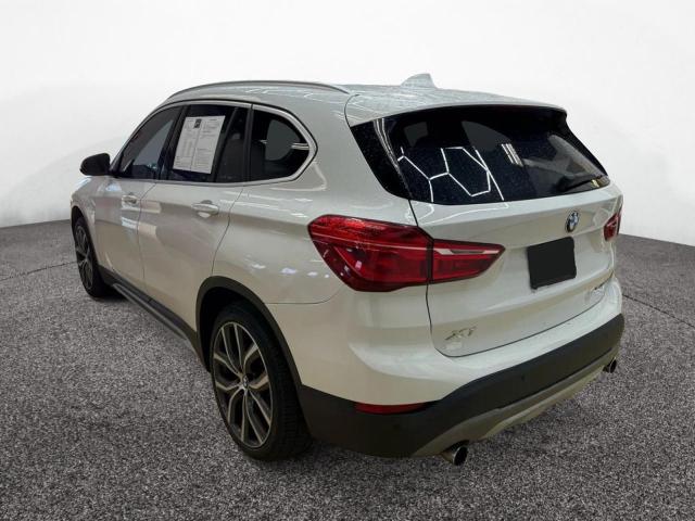 WBXHT3C35J5L28006 - 2018 BMW X1 XDRIVE28I WHITE photo 3