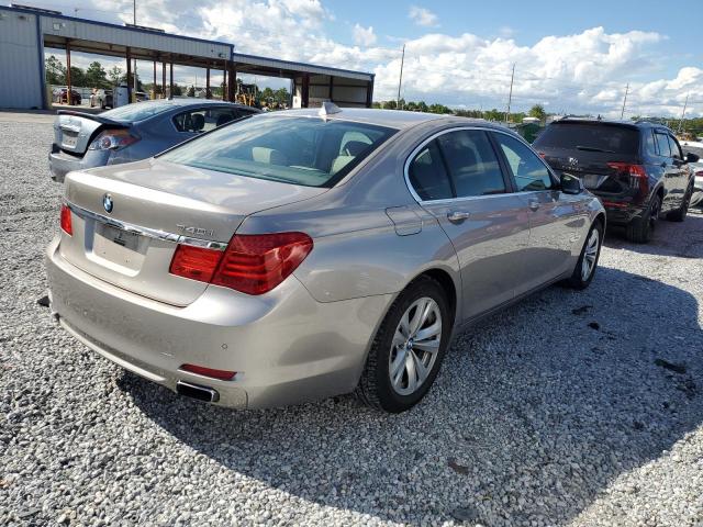 WBAKA4C58BC612403 - 2011 BMW 740 I GOLD photo 3