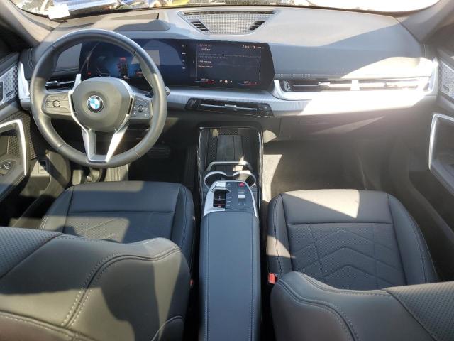 WBX73EF06R5Y72602 - 2024 BMW X1 XDRIVE28I GREEN photo 8