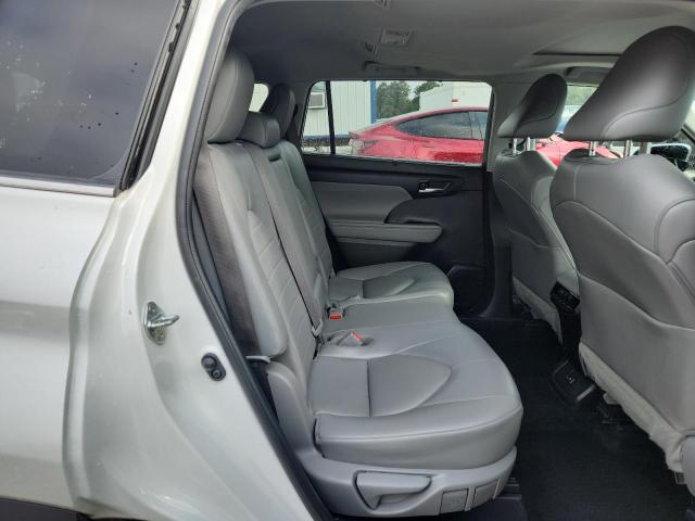 5TDHZRAH0NS554127 - 2022 TOYOTA HIGHLANDER XLE WHITE photo 11