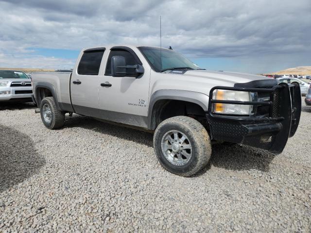 1GCHK236X8F150246 - 2008 CHEVROLET SILVERADO K2500 HEAVY DUTY SILVER photo 4