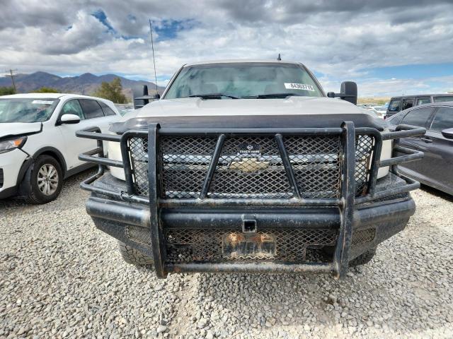 1GCHK236X8F150246 - 2008 CHEVROLET SILVERADO K2500 HEAVY DUTY SILVER photo 5