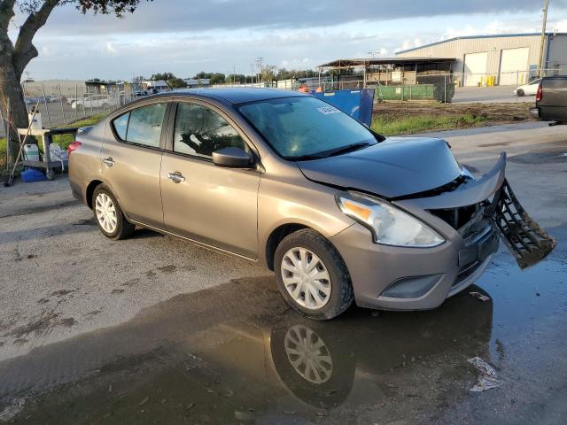 3N1CN7AP0GL838483 - 2016 NISSAN VERSA S GRAY photo 4