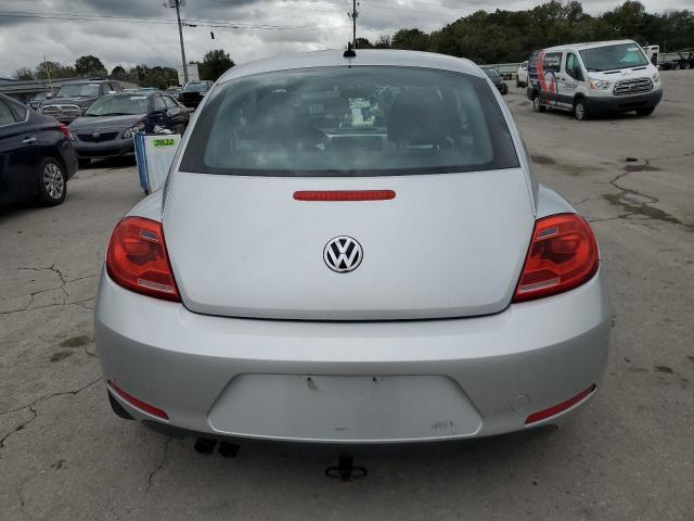 3VWJP7AT9DM686248 - 2013 VOLKSWAGEN BEETLE Gümüş foto 6
