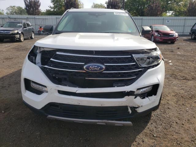 1FMSK8DH8MGA00533 - 2021 FORD EXPLORER XLT Weiß Foto 5