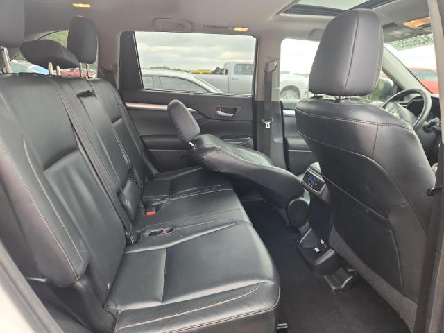 5TDKKRFHXFS050205 - 2015 TOYOTA HIGHLANDER XLE WHITE photo 10