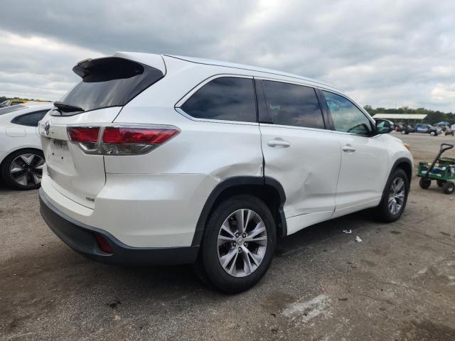 5TDKKRFHXFS050205 - 2015 TOYOTA HIGHLANDER XLE WHITE photo 3