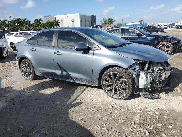 5YFS4MCEXNP122230 - 2022 TOYOTA COROLLA SE Szary zdjęcie 4