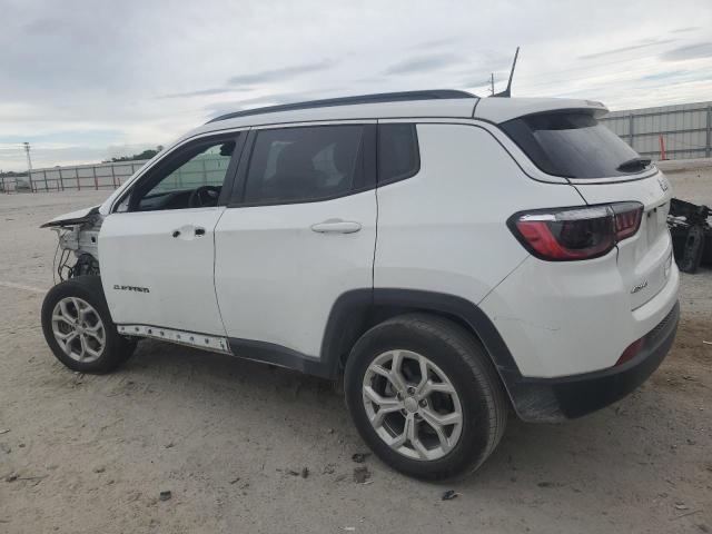 3C4NJDBN7RT117996 - 2024 JEEP COMPASS LATITUDE Weiß Foto 2