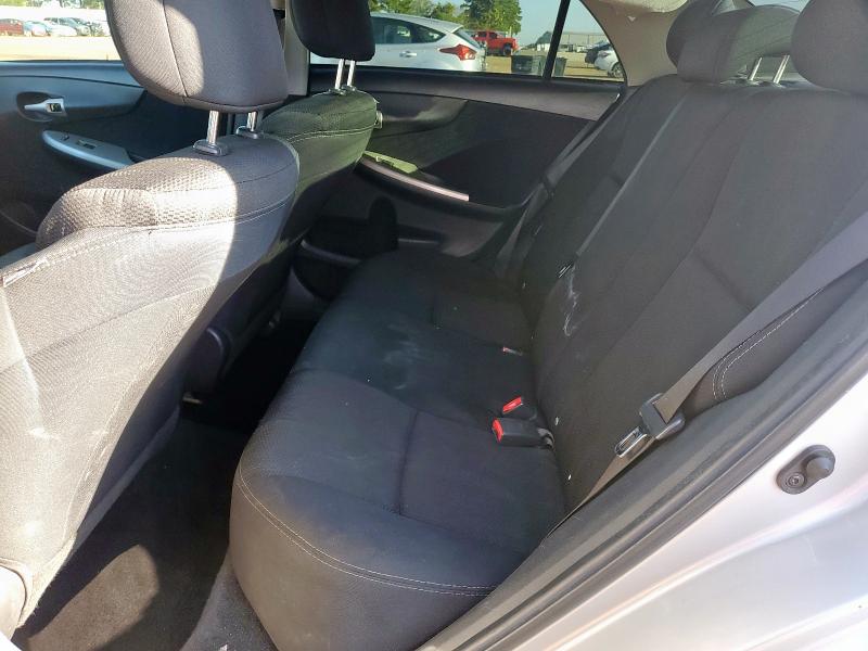 5YFBU4EE8DP117720 - 2013 TOYOTA COROLLA BASE Srebrny zdjęcie 10