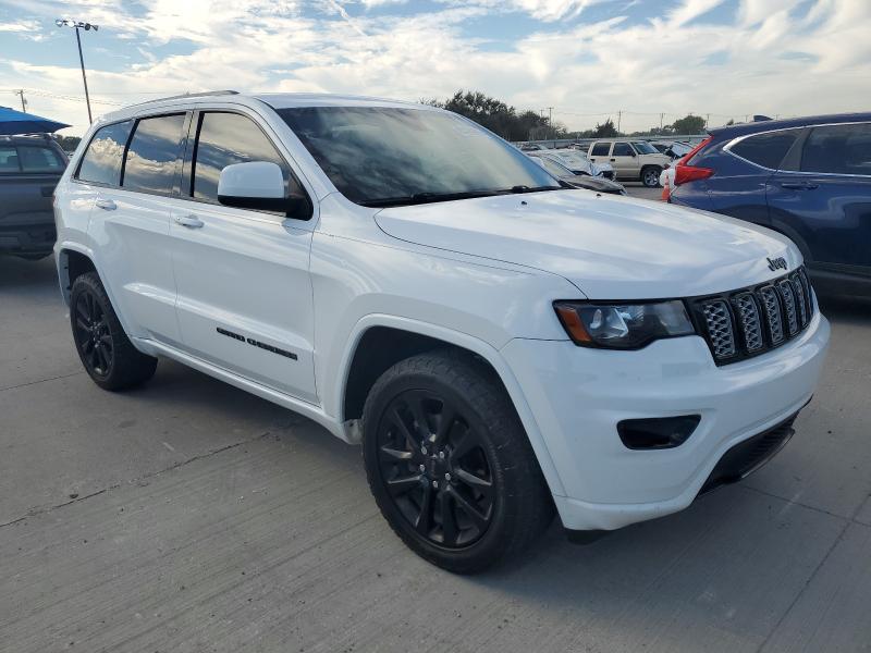 1C4RJFAG5JC172107 - 2018 JEEP GRAND CHER LAREDO WHITE photo 4