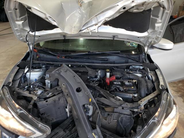 3N1AB7AP1JY321171 - 2018 NISSAN SENTRA S SILVER photo 11