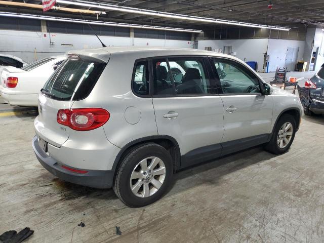 WVGAV75N09W510583 - 2009 VOLKSWAGEN TIGUAN S SILVER photo 3
