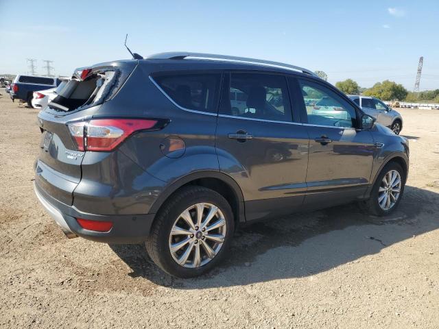 1FMCU9J9XJUD15915 - 2018 FORD ESCAPE TITANIUM ნაცრისფერი ფოტო 3
