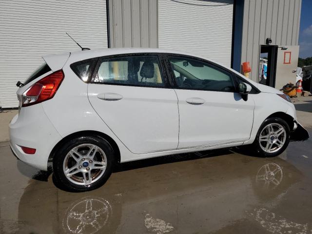 3FADP4EJ3KM152947 - 2019 FORD FIESTA SE 白色 照片 3