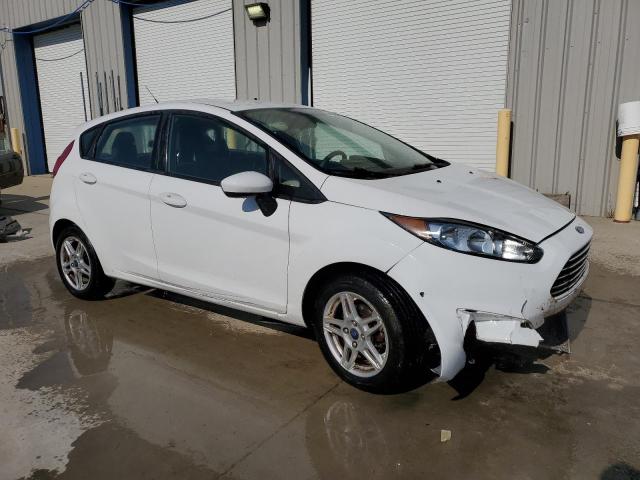 3FADP4EJ3KM152947 - 2019 FORD FIESTA SE 白色 照片 4