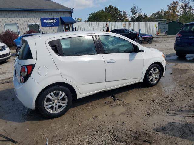 1G1JA6SH3C4144428 - 2012 CHEVROLET SONIC LS WHITE photo 3