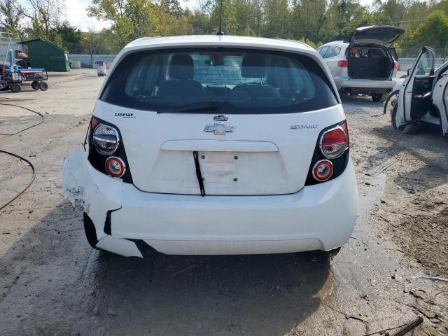 1G1JA6SH3C4144428 - 2012 CHEVROLET SONIC LS WHITE photo 6