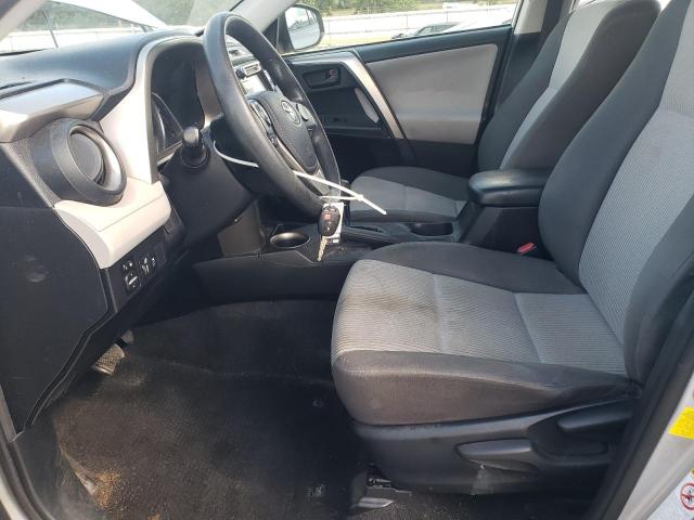 JTMZFREV9FJ037338 - 2015 TOYOTA RAV4 LE SILVER photo 7