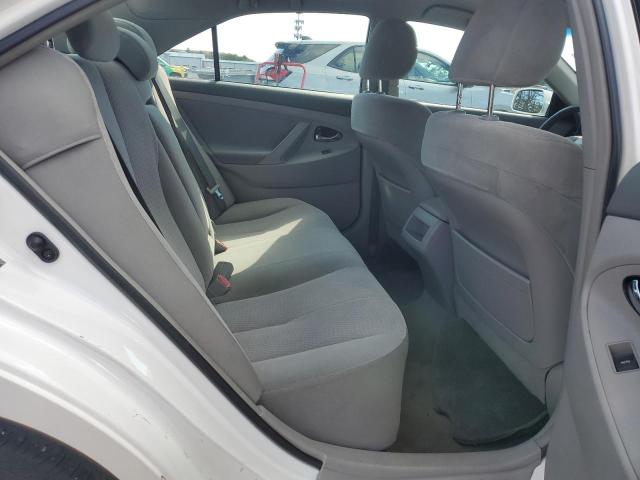 4T1BF3EK5AU569516 - 2010 TOYOTA CAMRY BASE WHITE photo 10
