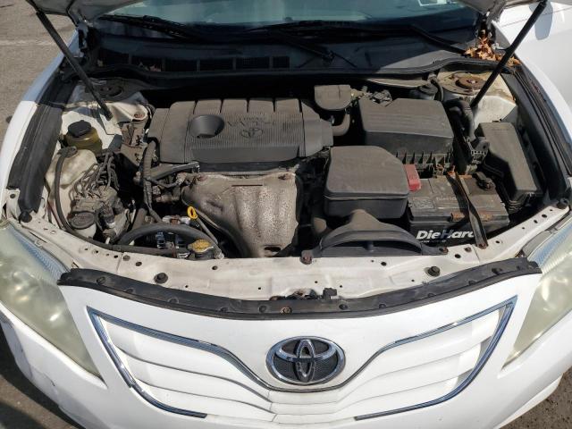 4T1BF3EK5AU569516 - 2010 TOYOTA CAMRY BASE WHITE photo 11