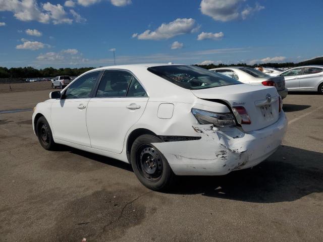 4T1BF3EK5AU569516 - 2010 TOYOTA CAMRY BASE WHITE photo 2