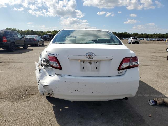 4T1BF3EK5AU569516 - 2010 TOYOTA CAMRY BASE WHITE photo 6