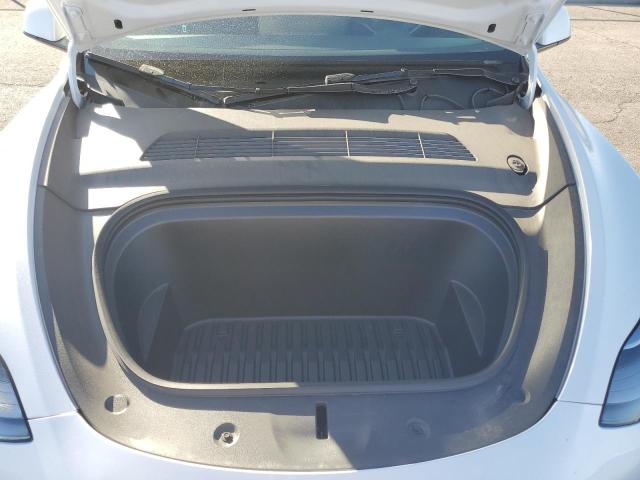 7SAYGDED7RF109039 - 2024 TESLA MODEL Y WHITE photo 11
