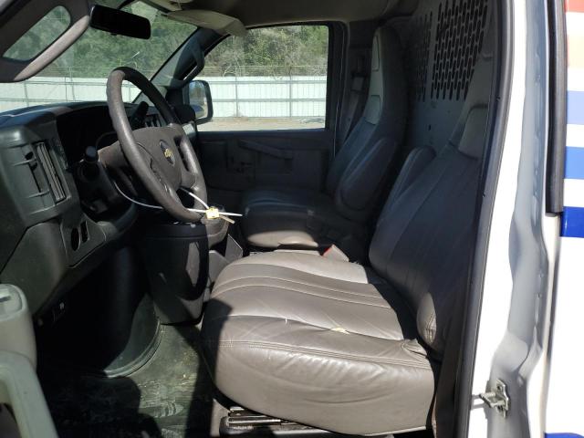 1GCWGAFP2J1197863 - 2018 CHEVROLET EXPRESS WHITE photo 7