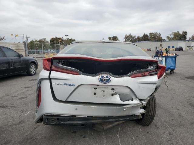 JTDKARFP3J3097130 - 2018 TOYOTA PRIUS PRIM ვერცხლისფერი ფოტო 6