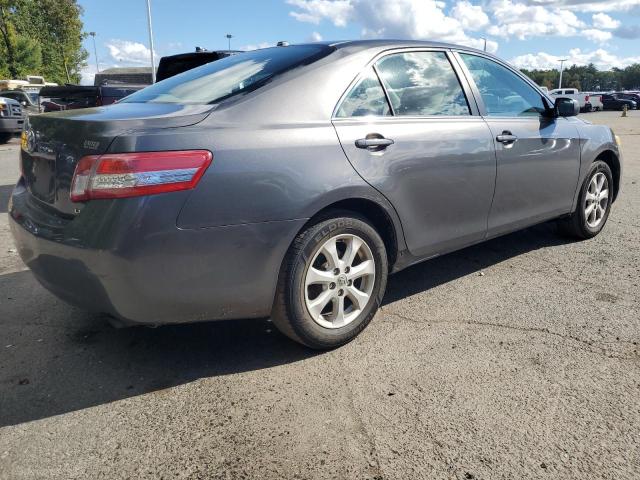 4T4BF3EK3BR100660 - 2011 TOYOTA CAMRY BASE رمادي صورة 3