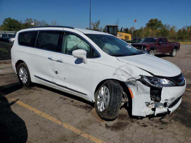 2C4RC1BG7KR532238 - 2019 CHRYSLER PACIFICA TOURING L WHITE photo 4