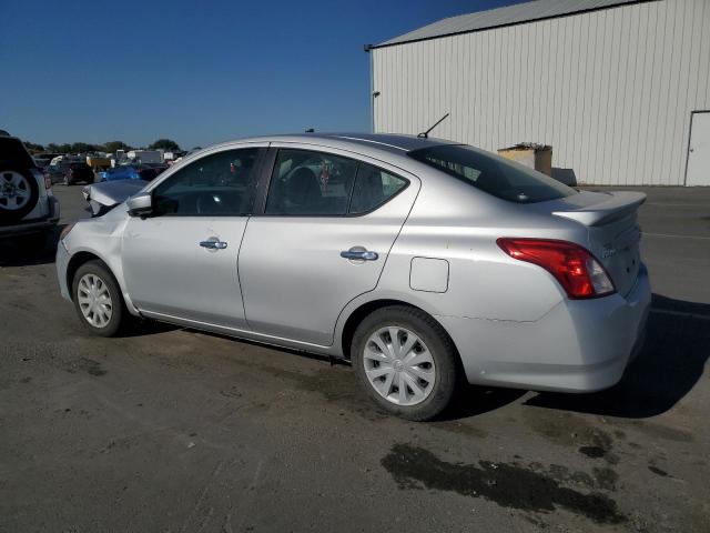 3N1CN7AP6KL813614 - 2019 NISSAN VERSA S SILVER photo 2