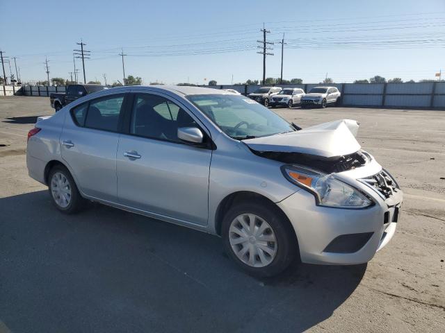3N1CN7AP6KL813614 - 2019 NISSAN VERSA S SILVER photo 4