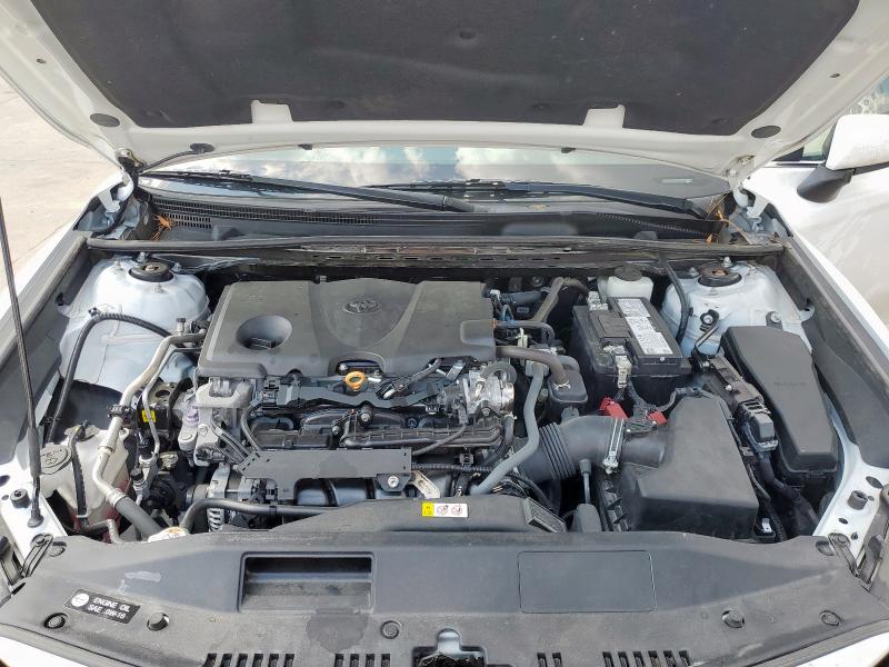 4T1C11AK1NU643064 - 2022 TOYOTA CAMRY LE WHITE photo 11