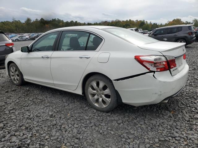 1HGCR2F57DA111776 - 2013 HONDA ACCORD SPORT WHITE photo 2