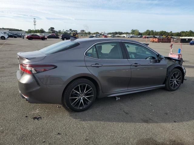 4T1G11AK4RU840463 - 2024 TOYOTA CAMRY SE NIGHT SHADE GRAY photo 3