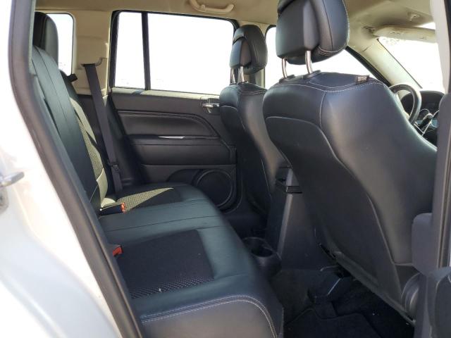 1C4NJDEB7GD779744 - 2016 JEEP COMPASS LATITUDE WHITE photo 11