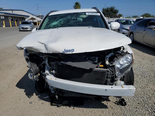 1C4NJDEB7GD779744 - 2016 JEEP COMPASS LATITUDE WHITE photo 5