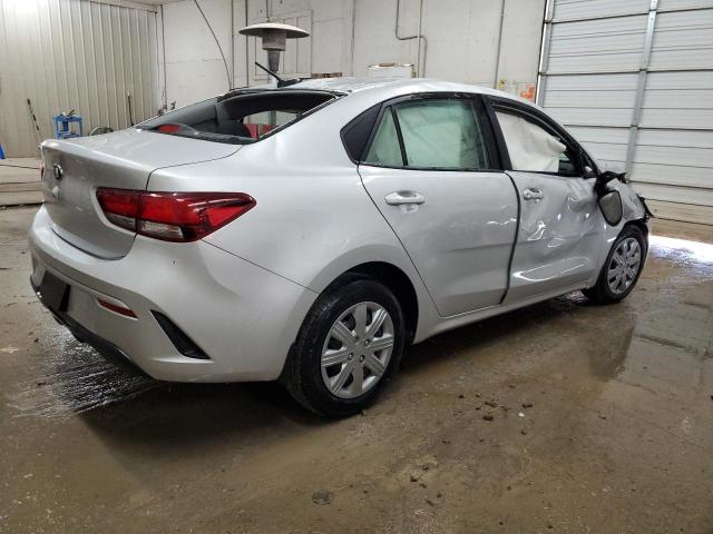 3KPA24AD7ME429124 - 2021 KIA RIO LX SILVER photo 3