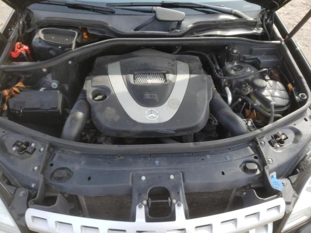 4JGBB8GB5BA685968 - 2011 MERCEDES-BENZ ML 350 4MATIC BLACK photo 12