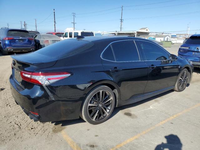 4T1K61AK7LU314976 - 2020 TOYOTA CAMRY XSE أسود صورة 3