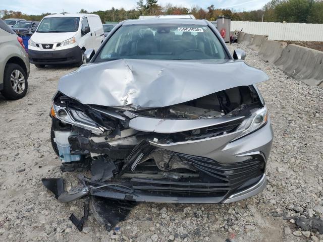 4T1F11BK1PU088910 - 2023 TOYOTA CAMRY XLE SILVER photo 5