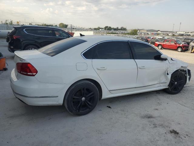 1VWBN7A33EC087326 - 2012 VOLKSWAGEN PASSAT SE WHITE photo 3