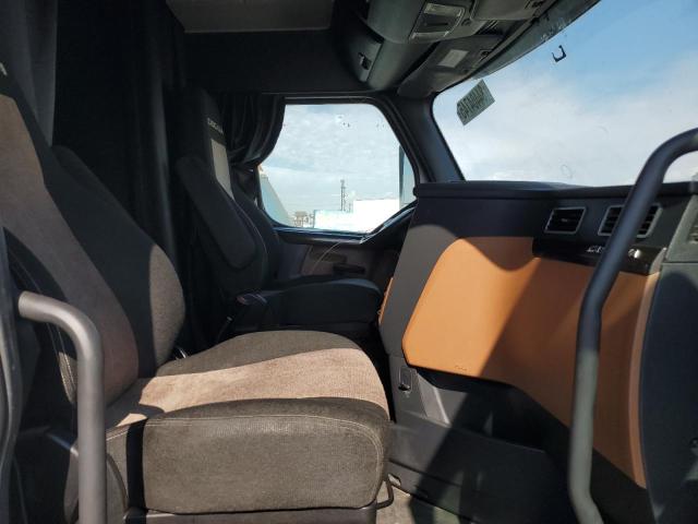 3AKJHHDR2LSKW4373 - 2020 FREIGHTLINER CASCADIA 1 Beyaz fotoğraf 5